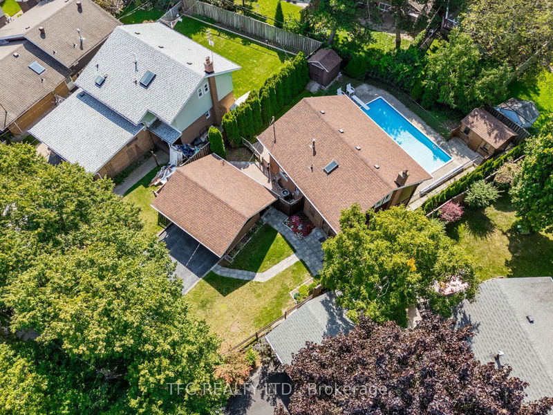 12 Arlene Cres  Toronto, M1P 3L9 | Image 2