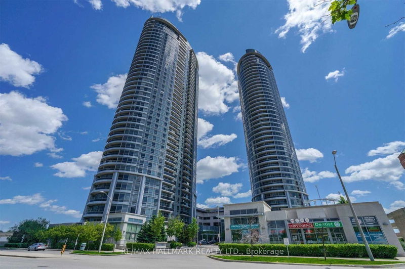 home for lease on 1018-135 Village Green Square