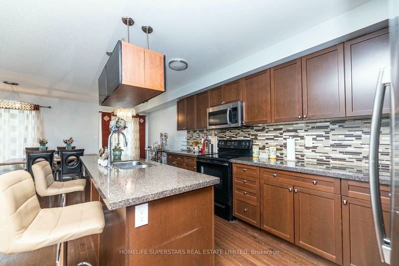 2 Strangford Lane  Toronto, M1L 0E4 | Image 10