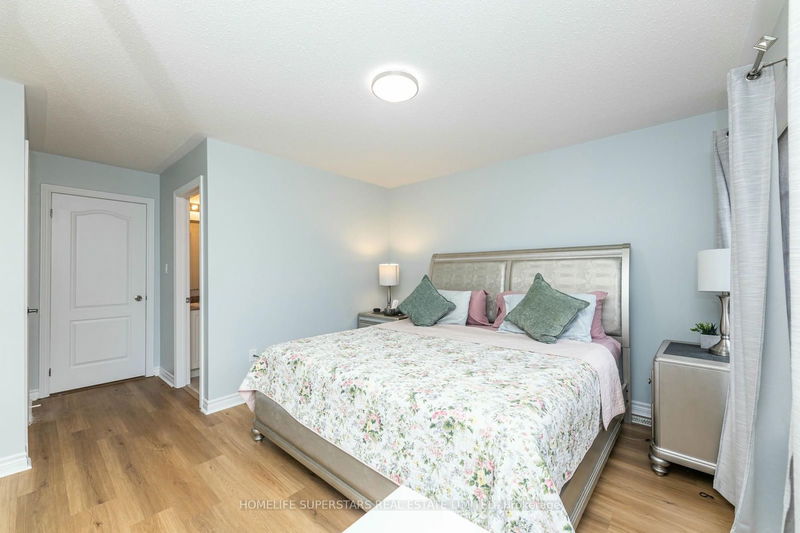 2 Strangford Lane  Toronto, M1L 0E4 | Image 28