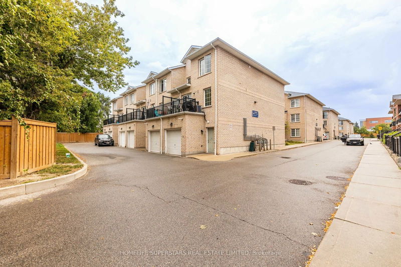 2 Strangford Lane  Toronto, M1L 0E4 | Image 37