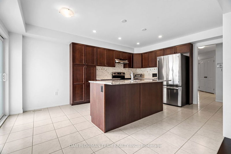 1485 Dunedin Cres  Oshawa, L1K 8L7 | Image 5