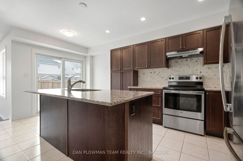 1485 Dunedin Cres  Oshawa, L1K 8L7 | Image 6