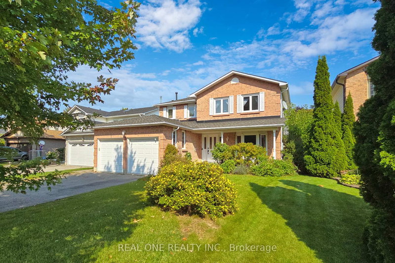 27 Gladiola Crt E, Whitby, L1R 1N8 | Image 2