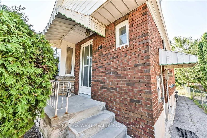 5 Dieppe Rd S Toronto, M4J 2K8 | Image 3