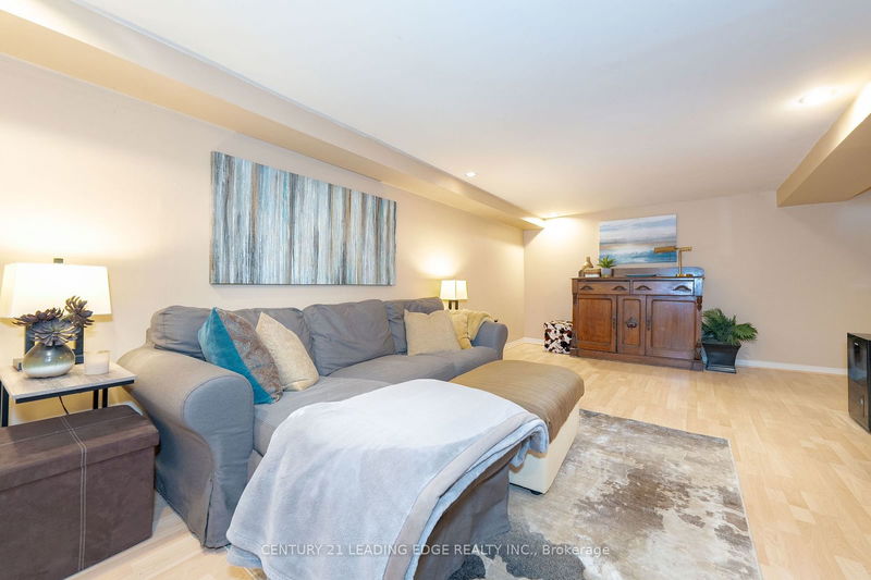 20 Scarborough Heights Blvd  Toronto, M1M 2V4 | Image 23