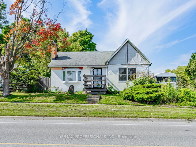 600 Athol Street