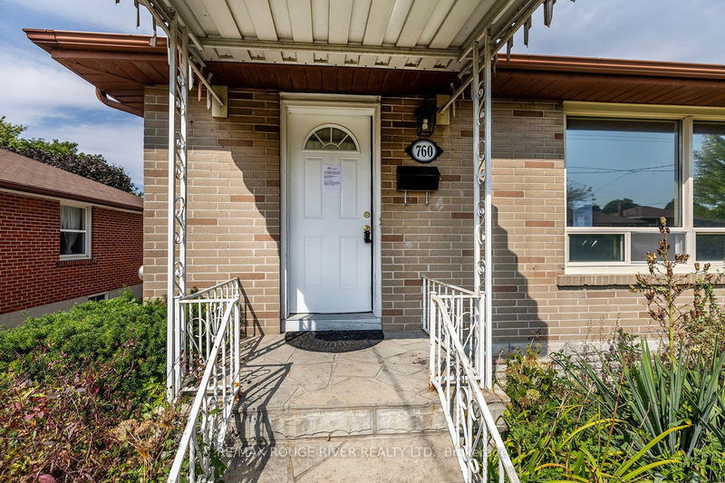 760 Phillip Murray Ave  Oshawa, L1J 1J3 | Image 3