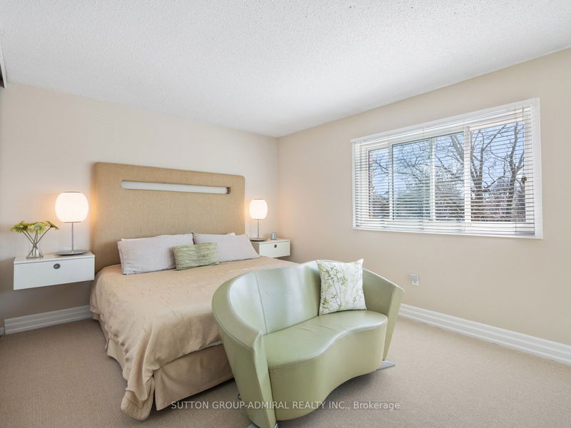 1934 Malden Cres  Pickering, L1V 3G5 | Image 14