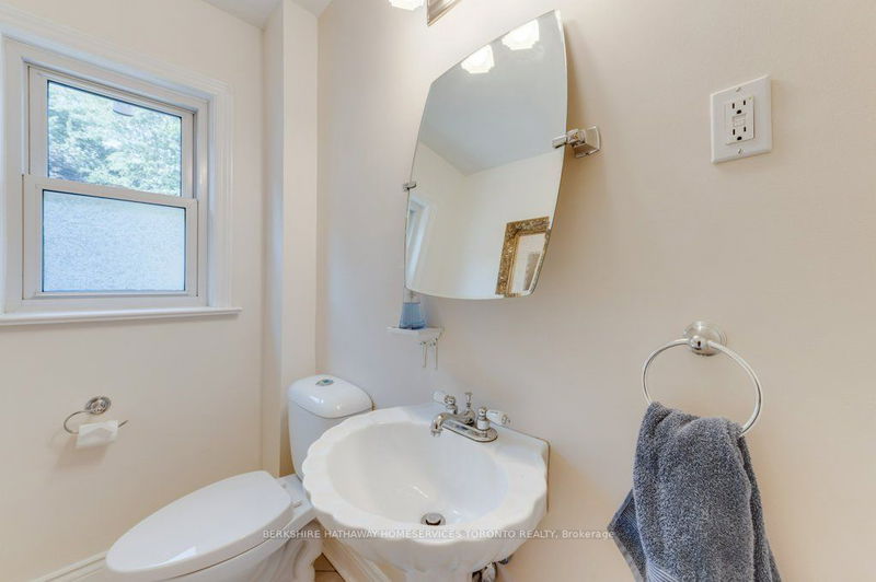 26 Hopecrest Cres  Toronto, M1K 2K4 | Image 11