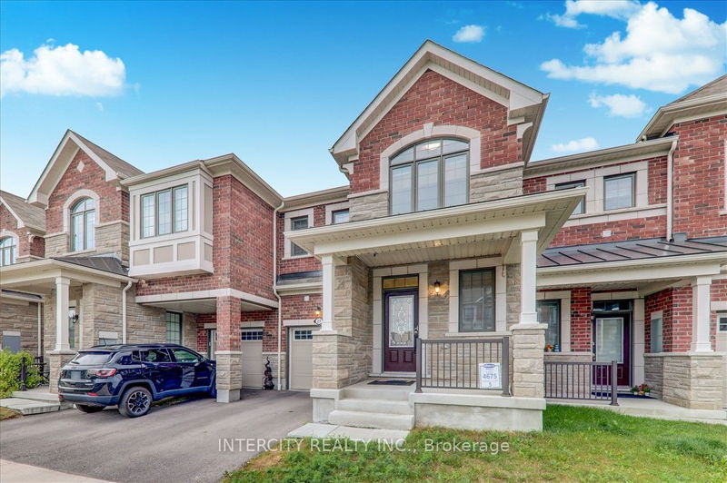 home for lease on 27 Broden Crescent
