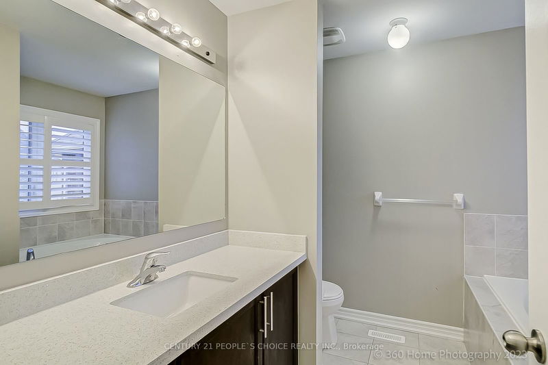 1247 Graham Clapp Ave  Oshawa, L1K 0Y2 | Image 11