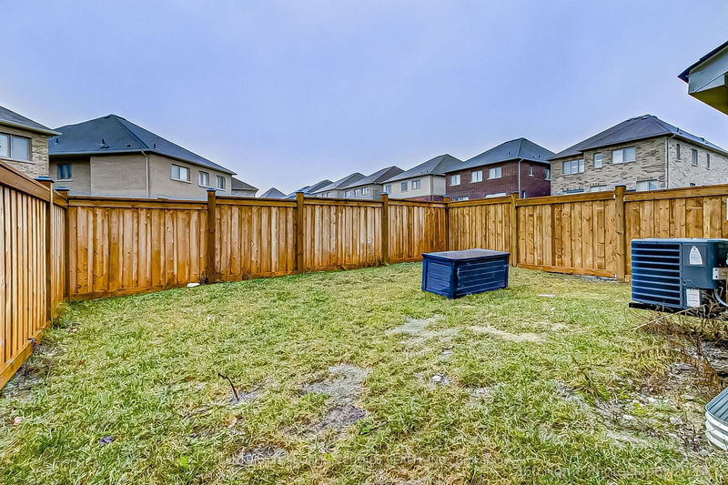 1247 Graham Clapp Ave  Oshawa, L1K 0Y2 | Image 23