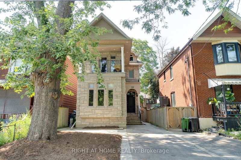 198 Rhodes Ave, Toronto, Ontario (MLS E9359343)