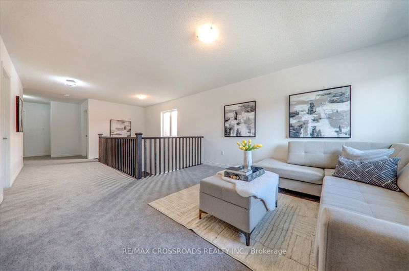 1407 Mockingbird Sq  Pickering, L1X 0N8 | Image 22