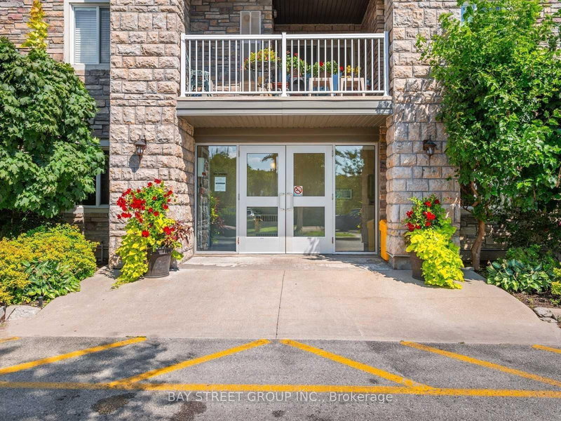 429 - 684 Warden Ave, Toronto, M1L 4W4 | Image 2