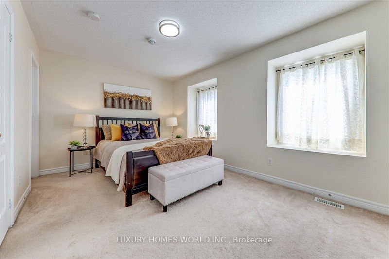 1519 Spinnaker Mews  Pickering, L1X 0C8 | Image 21