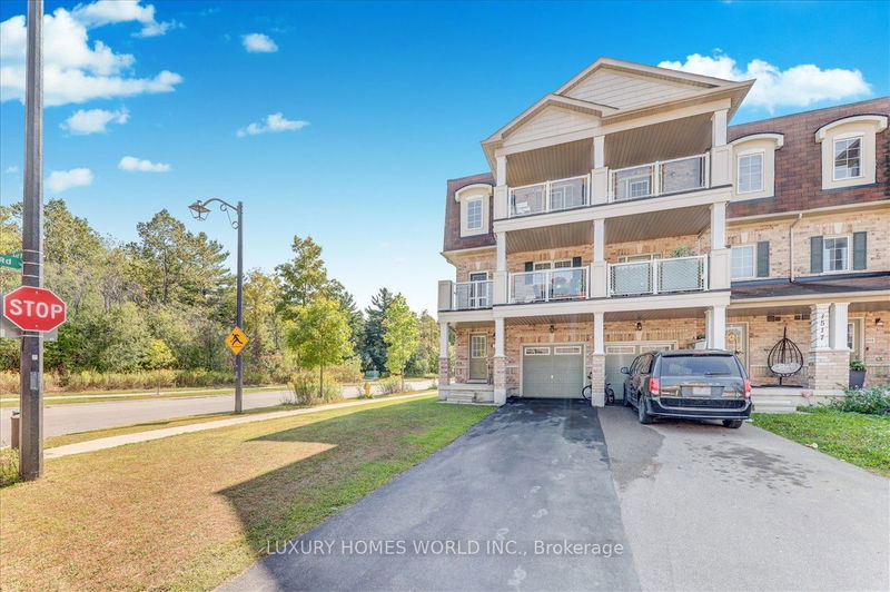 1519 Spinnaker Mews  Pickering, L1X 0C8 | Image 3