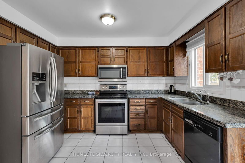 594 Sewells Rd  Toronto, M1B 5L7 | Image 11