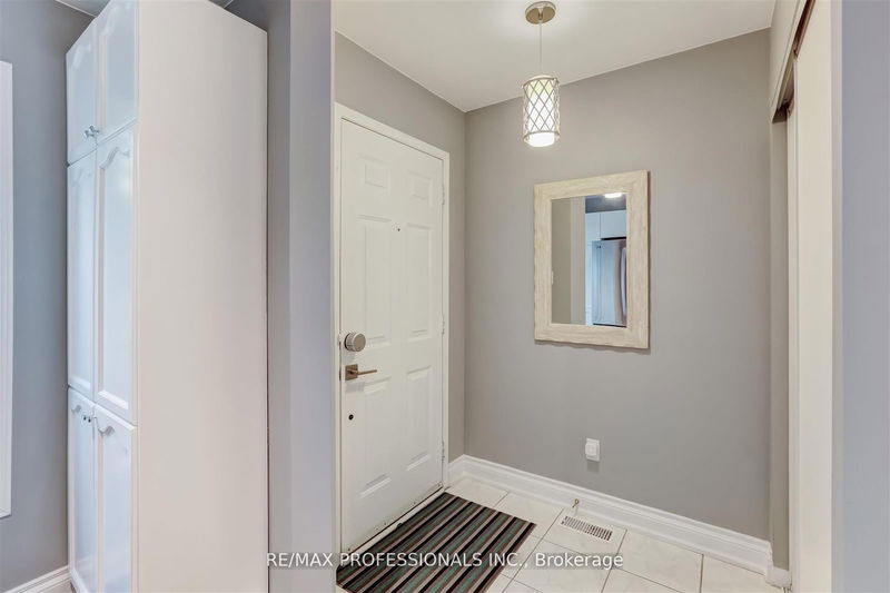 1169 Craven Rd  Toronto, M4J 4V7 | Image 2