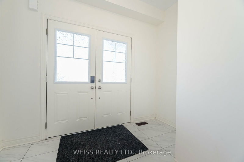 664 Fleetwood Dr  Oshawa, L1K 0A2 | Image 2