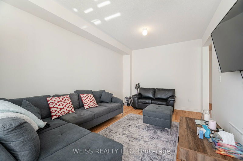 664 Fleetwood Dr  Oshawa, L1K 0A2 | Image 4