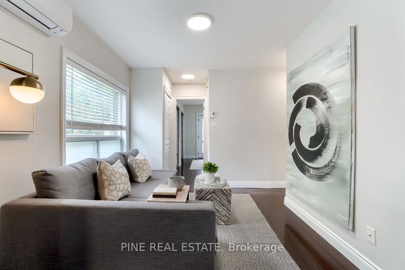 home for lease on Main Fl-655 Coxwell Avenue