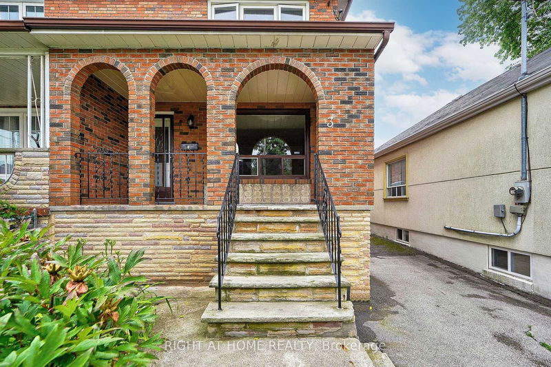 3 Moira Ave  Toronto, M1K 1B5 | Image 1