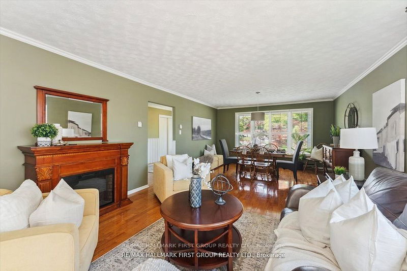 1089 Dunbarton Rd  Pickering, L1V 1H1 | Image 6