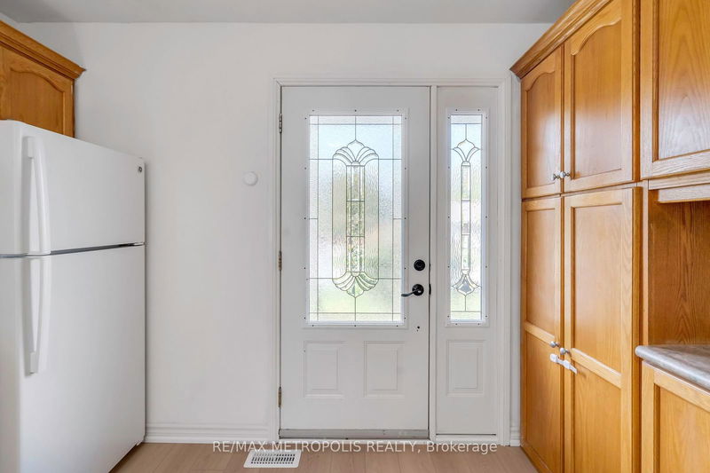 511 Ash St  Whitby, L1N 4B5 | Image 2