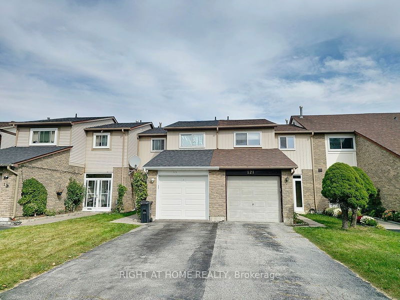 121 Valley Stream Dr  Toronto, M1V 2A4 | Image 1