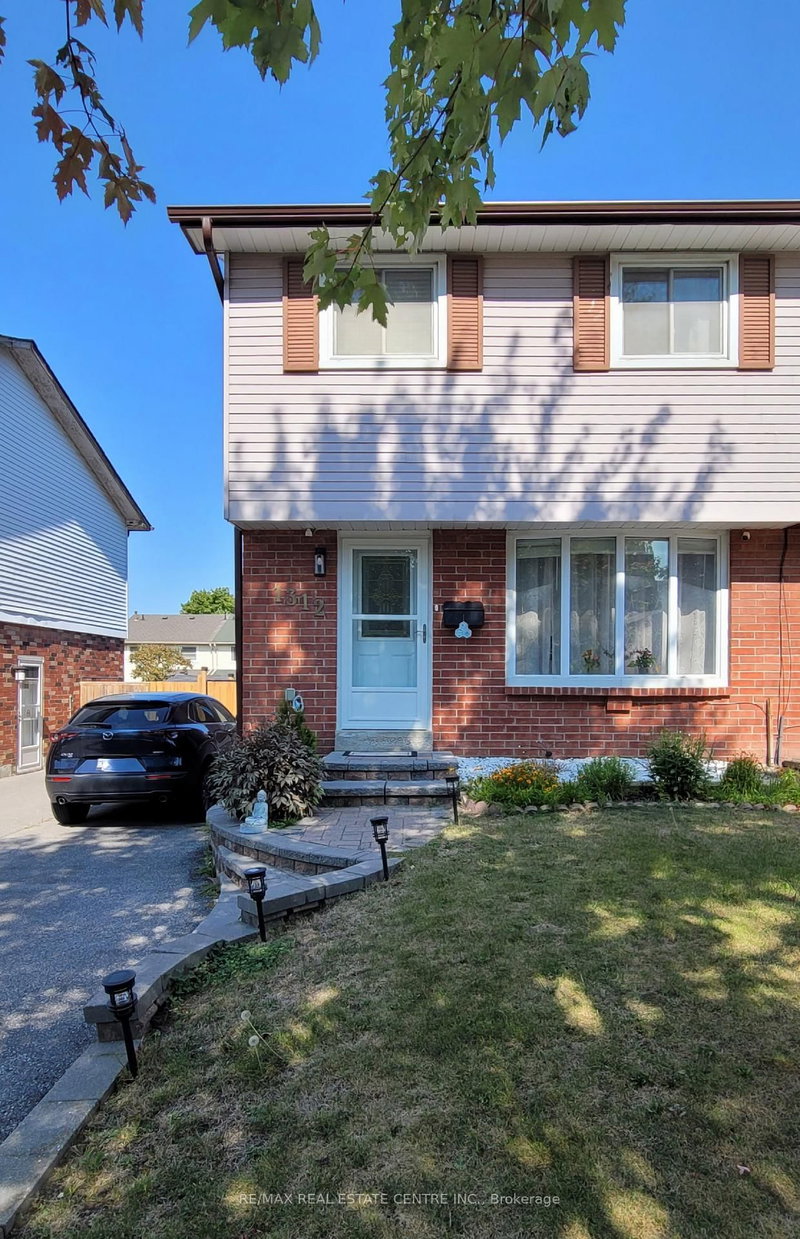 1312 Cherrydown Dr, Oshawa, L1H 8C9 | Image 2