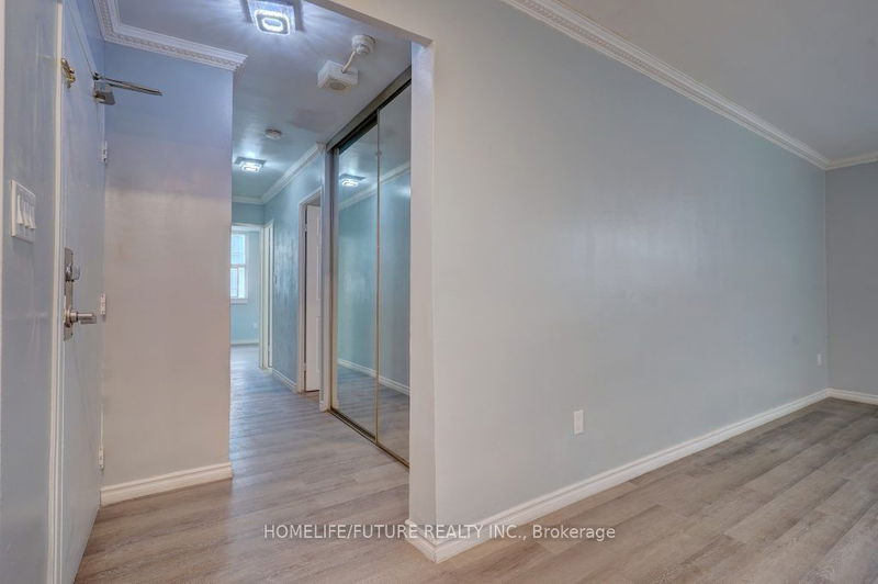  2519 - 5 Massey Sq  Toronto, M4C 5L6 | Image 2