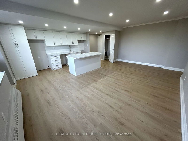 home for lease on 611-189 Cedarvale Avenue