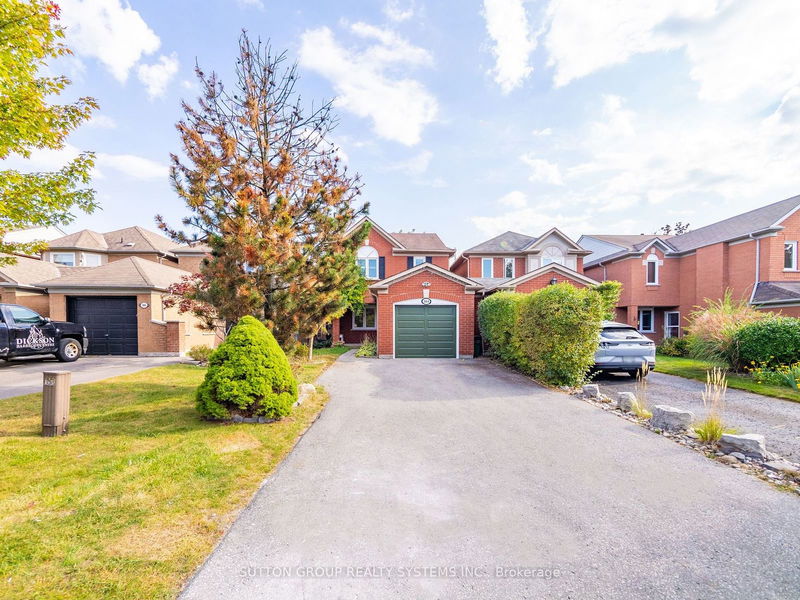 164 White Pine Cres  Pickering, L1V 6S3 | Image 1