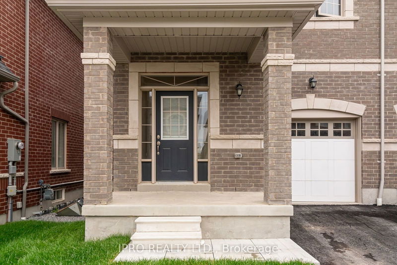 1113 Skyridge Blvd  Pickering, L1X 2R2 | Image 3