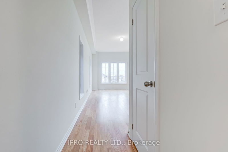 1113 Skyridge Blvd  Pickering, L1X 2R2 | Image 8