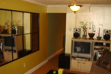 827 Craven Rd, Toronto, M4L2Z7 | Image 3