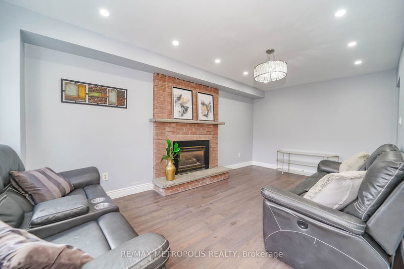 285 Senator St  Pickering, L1V 6N1 | Image 11