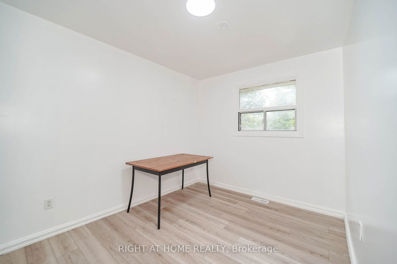 4456 Lawrence Ave E Toronto, M1E 2T9 | Image 12