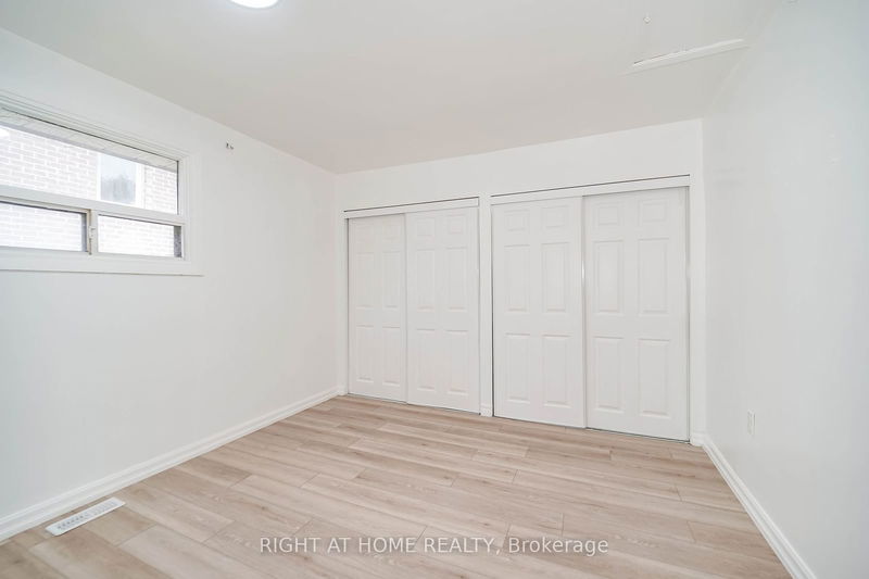 4456 Lawrence Ave E Toronto, M1E 2T9 | Image 14