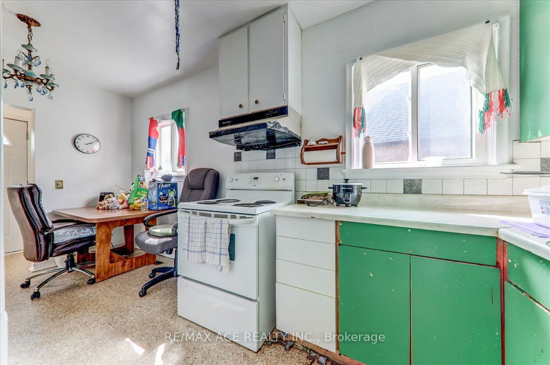 58 Beacon Rd  Toronto, M1P 1G7 | Image 11