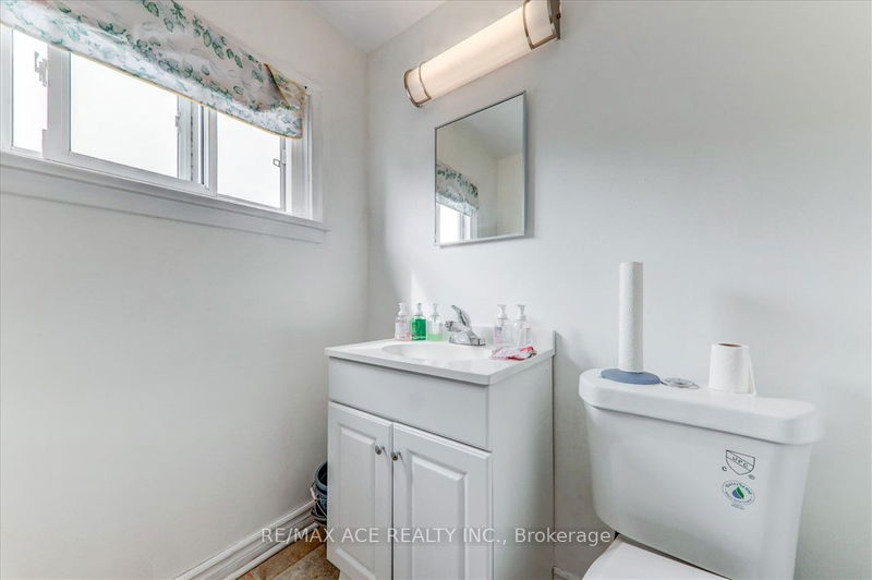 58 Beacon Rd  Toronto, M1P 1G7 | Image 21