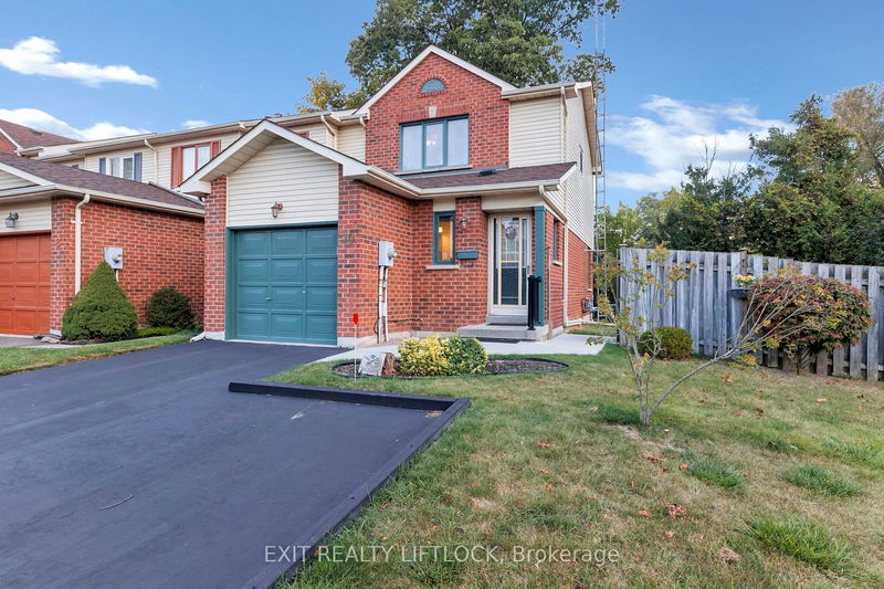 10 Climie Crt  Clarington, L1C 4P5 | Image 1