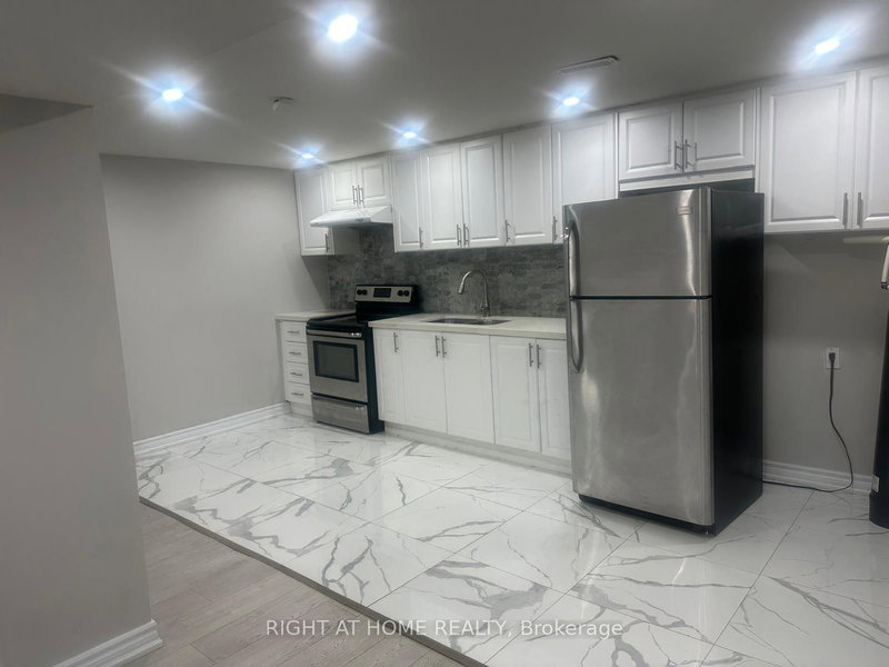 BSMT - 1620 Mcbrady Cres, Pickering, L1X 2B6 | Image 2