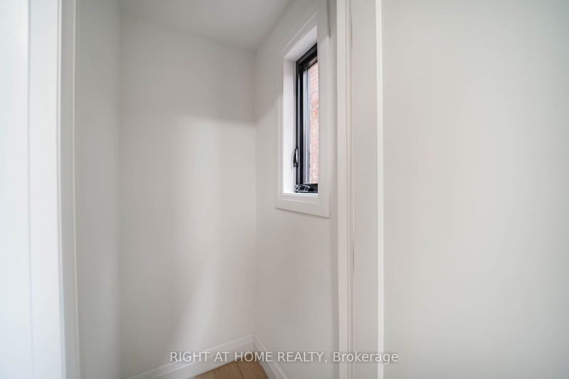 127 Duvernet Ave  Toronto, M4E 1V5 | Image 20