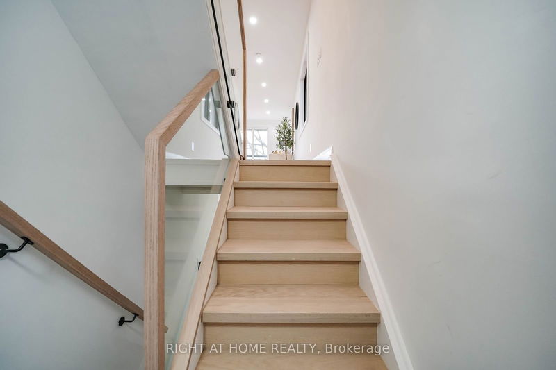 127 Duvernet Ave  Toronto, M4E 1V5 | Image 5