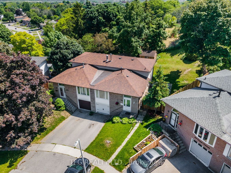 66 Doreen Cres  Clarington, L1C 3W8 | Image 2