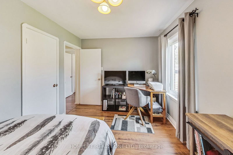 1015 Victoria Park Ave  Toronto, M4B 2J7 | Image 17