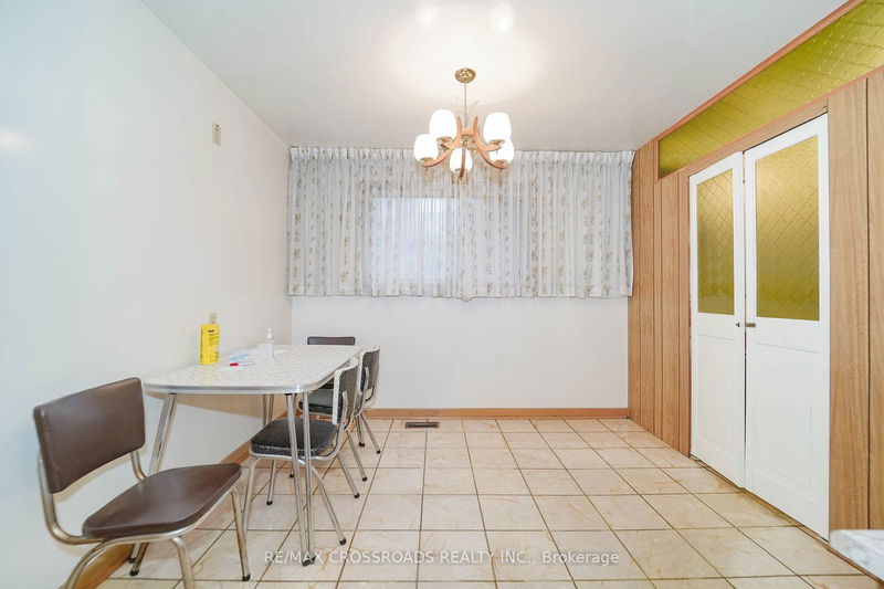 1326 Victoria Park Ave  Toronto, M4B 2L6 | Image 10